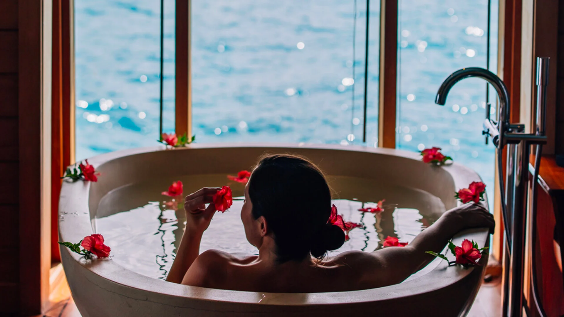 Femme dans un bain