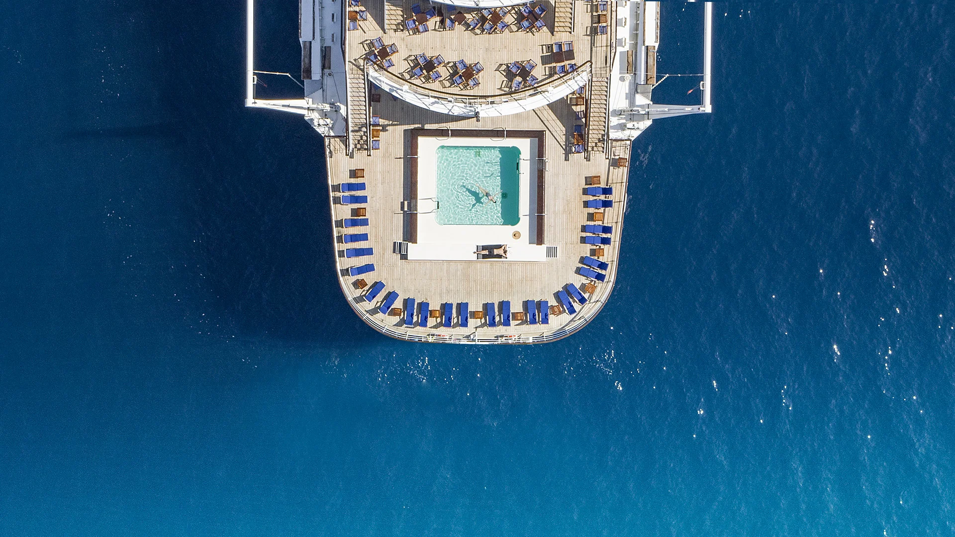 Derriere d'un voilier de croisière